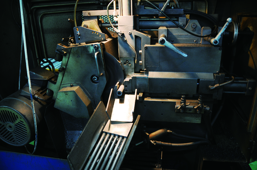 셔큘러 절단 사진